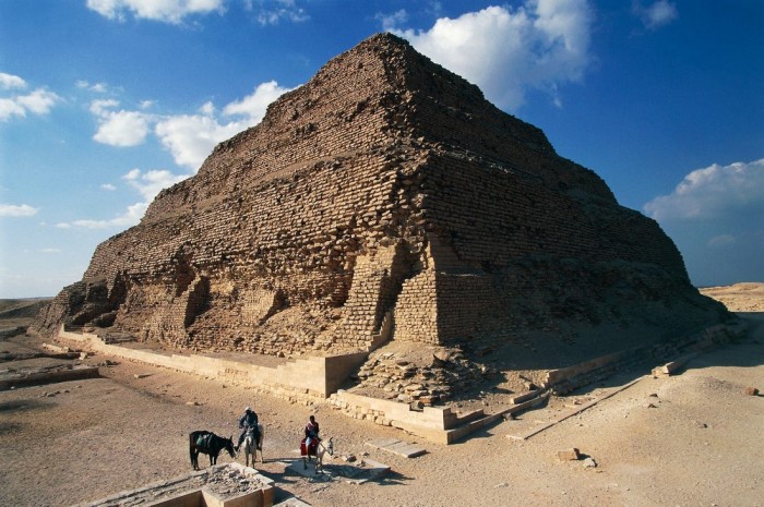 VÝLET Z MAKADI BAY / SAHL HASHEESH NA SKVĚLÉ PYRAMIDY KROK PYRAMIDY, MEMPHIS A SAKKARY LETADLEM